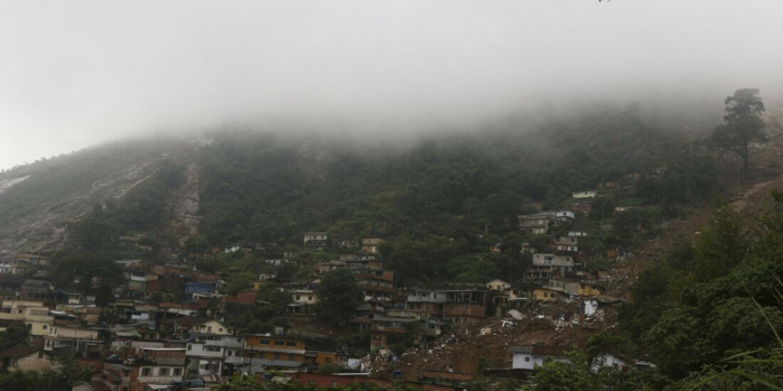 Petrópolis aciona sirenes e alertar população sobre efeitos da chuva