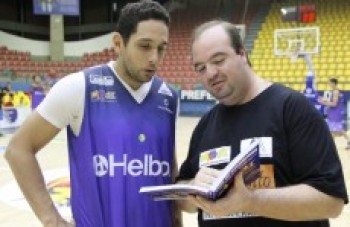 Livro 'Time de Guerreiros' conta a trajetória do Mogi Basquete