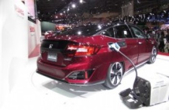 Honda inicia as vendas do Clarity Fuel Cell no Japão