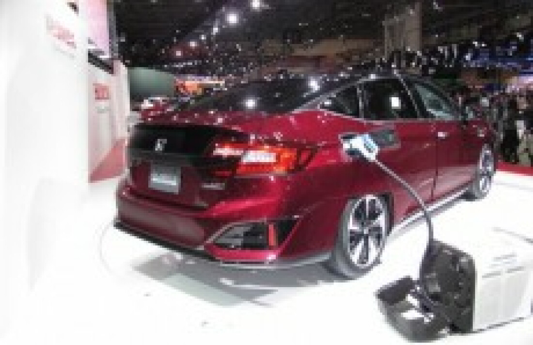 Honda inicia as vendas do Clarity Fuel Cell no Japão