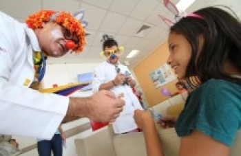 'Doutores da alegria' completam três anos