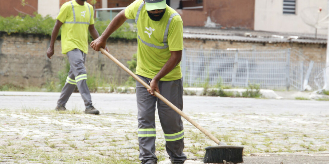 Manutenção recolhe mais de 400 toneladas de resíduos