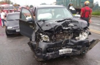 Acidente mata duas pessoas na Mogi-Salesópolis: