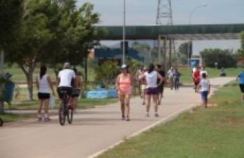 Prefeitura abre licitação para instalar campos no Max Feffer