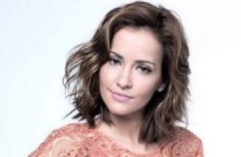 Maytê Piragibe em "A terra Prometida"