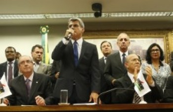 PMDB rompe com o governo de Dilma