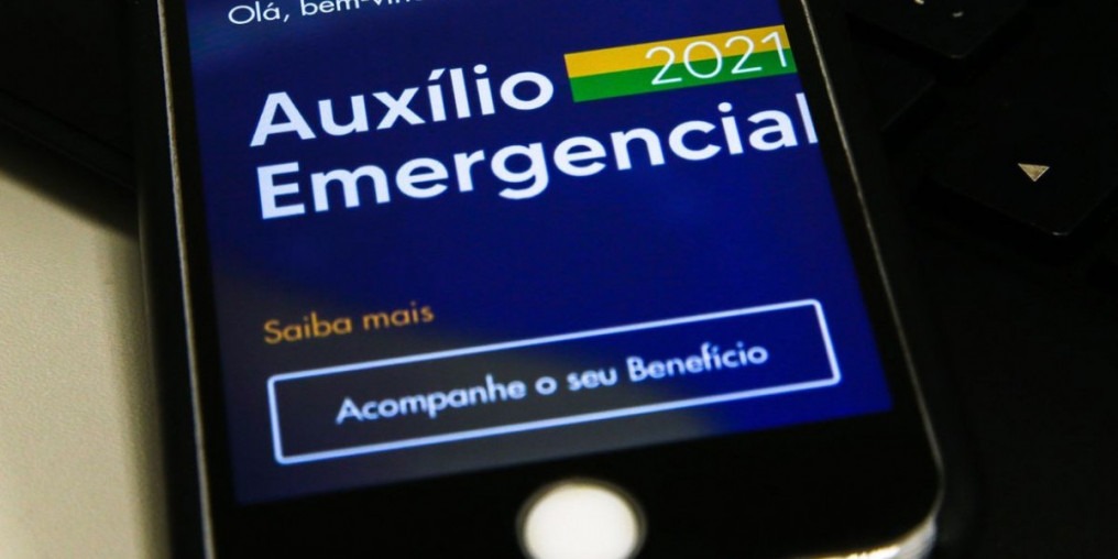 Governo regulamenta ressarcimento de recursos do auxílio emergencial