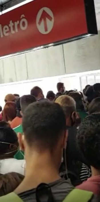 Primeiro dia de via única gera caos na Linha 11-Coral da CPTM