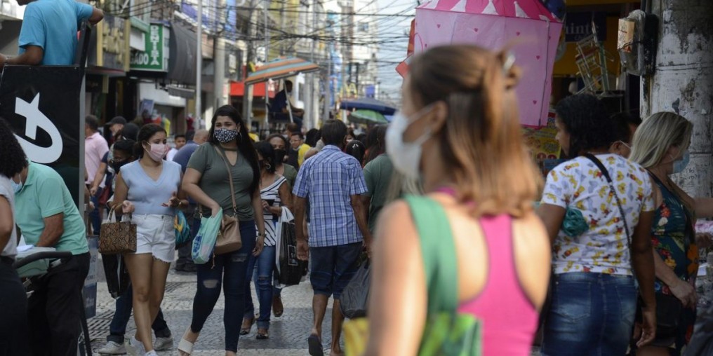 Brasil registra 68.893 novos casos de covid-19 em 24 horas