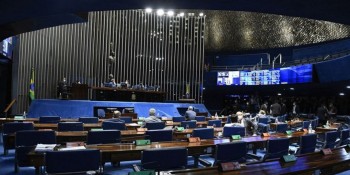 Veto à distribuição gratuita de absorventes será analisado na quinta