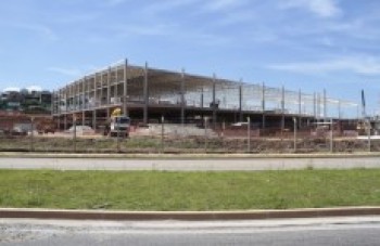 Shopping ganha forma em Itaquá: