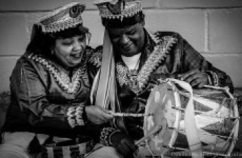 Fotografias contam histórias das congadas e moçambiques