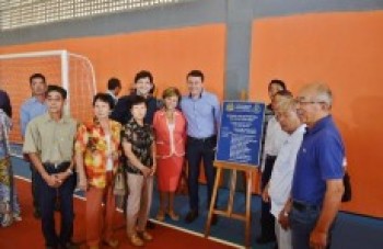 André do Prado e Adriano Leite inauguram quadra