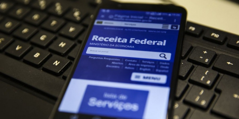 Receita alerta para golpe de saque imediato da restituição do IRPF