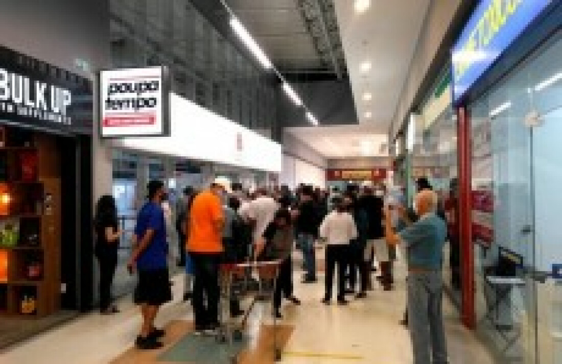 Postos do Poupatempo reabrem para atendimento