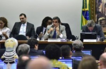 Cardozo diz que pedido foi vingança de Cunha