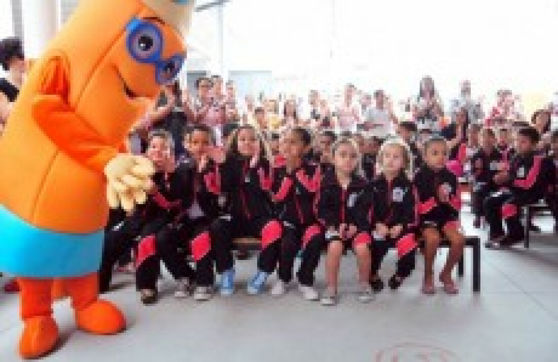 Prefeito Mamoru entrega escola para 590 alunos