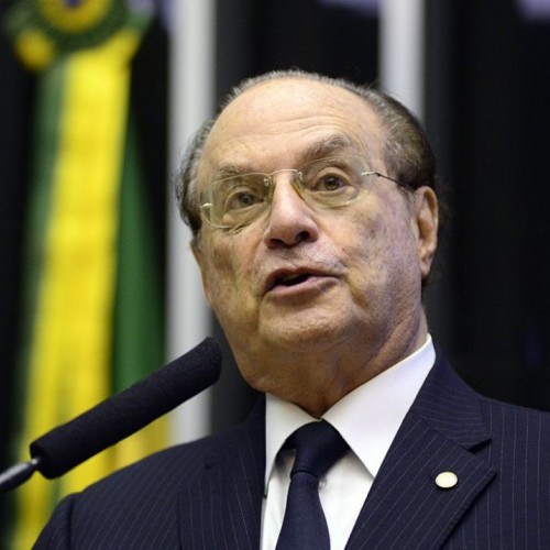 Paulo Maluf recebe alta hospitalar em São Paulo