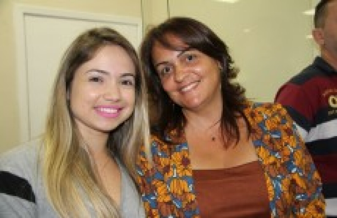 Em Tempo