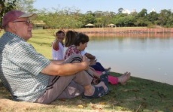 Idosos da Casa São Vicente de Paulo visitam parque