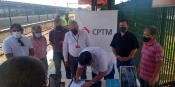 Passarela pode tomar lugar de passagem de nível em estação