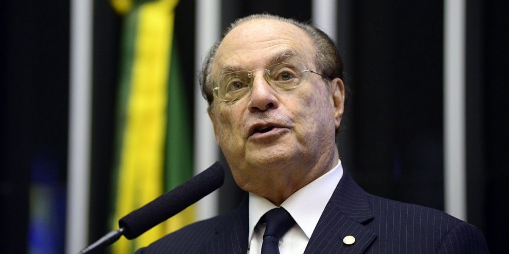 Paulo Maluf está internado com covid-19
