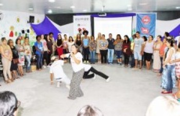 Professores de Artes participam de cursos de formação