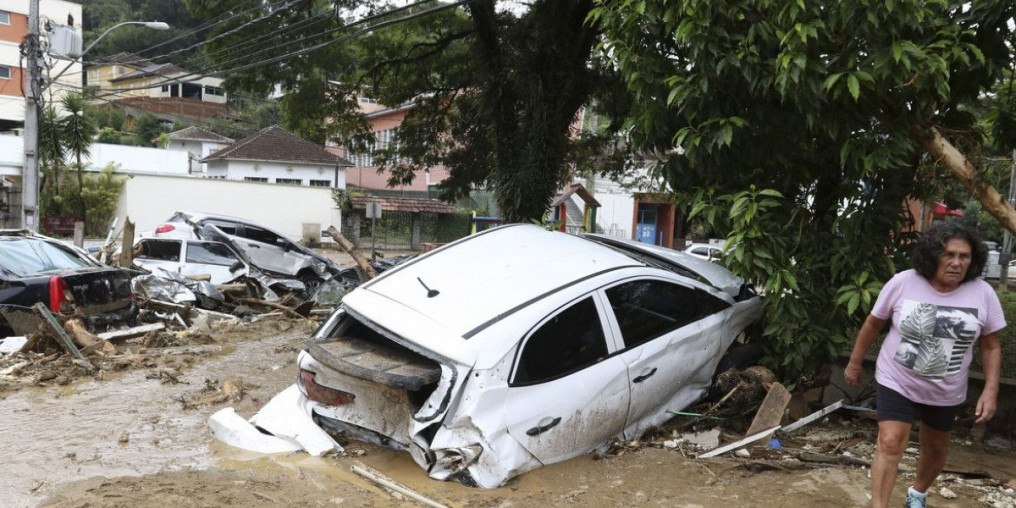 Petrópolis retoma monitoramento da covid-19 após temporal