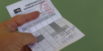 Governo muda regra que exige passaporte da vacina para entrar no país