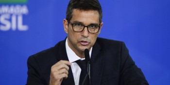 Presidente do BC diz que redução de impostos não resolve inflação