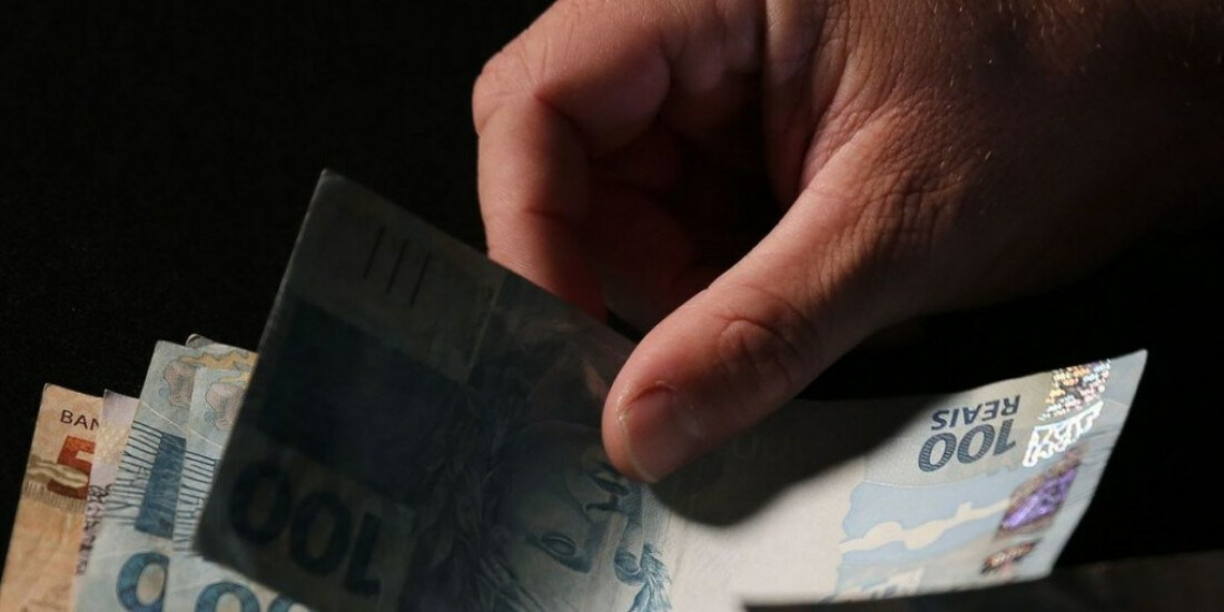 Caixa paga Auxílio Brasil a beneficiários com NIS final 7