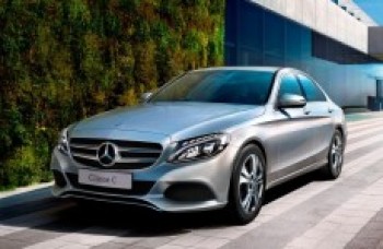 Classe C 180 da Mercedes vem com motor flex fuel