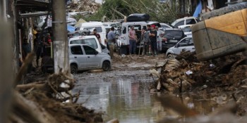 Petrópolis acelera serviços para encerrar limpeza até sexta-feira