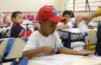 Escolas intensificam ações preventivas contra a gripe A