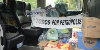 Voluntários se solidarizam e ajudam população de Petrópolis