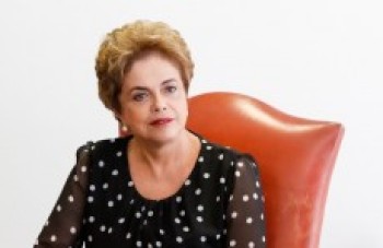 Dilma chama o impeachment de 'maior fraude da história'