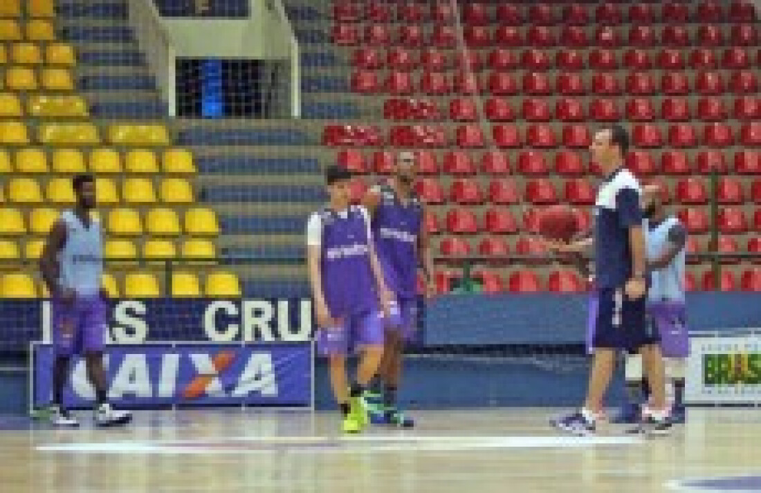 Mogi/Helbor enfrenta o Ceará neste sábado