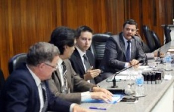 Câmara pressiona por obra em torno da Apae