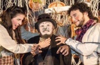 Peça no Teatro Vaques