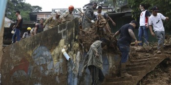 Sancionadas leis para ajudar moradores e empreendedores em Petrópolis