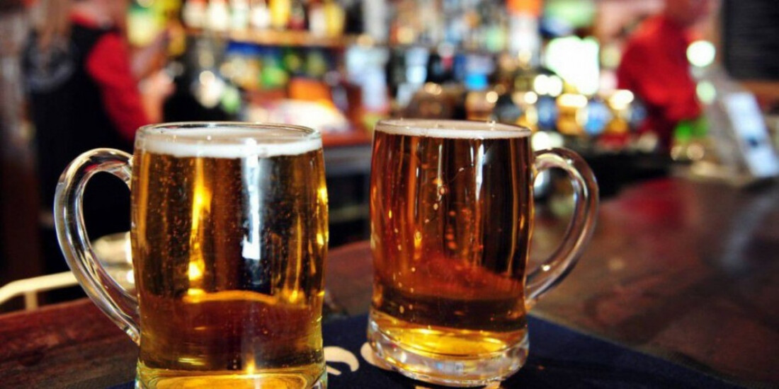 Consumo de álcool na gestação traz riscos para bebê, afirma médica