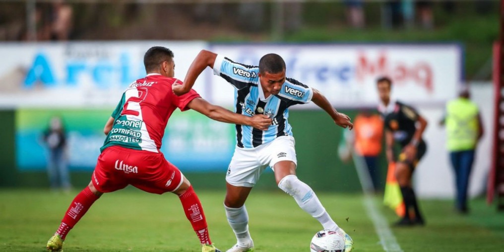 União Frederiquense domina e surpreende Grêmio no Campeonato Gaúcho