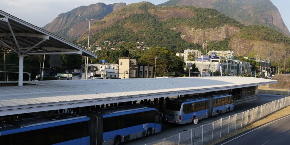 Prefeitura do Rio reassume serviço do BRT e vai licitar a operação