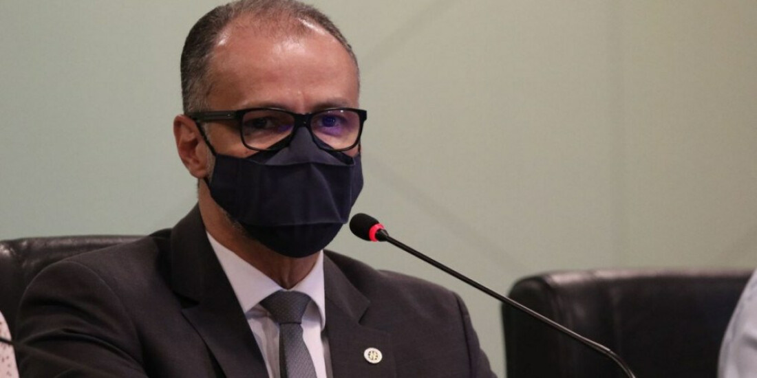 Em reunião no Senado, presidente da Anvisa defende vacina