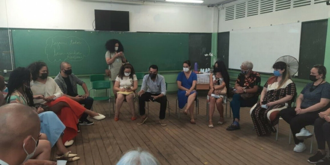 Aluna trans agredida não volta às aulas presenciais