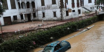 Petrópolis tem 38 óbitos e expectativa de mais chuva ao longo do dia