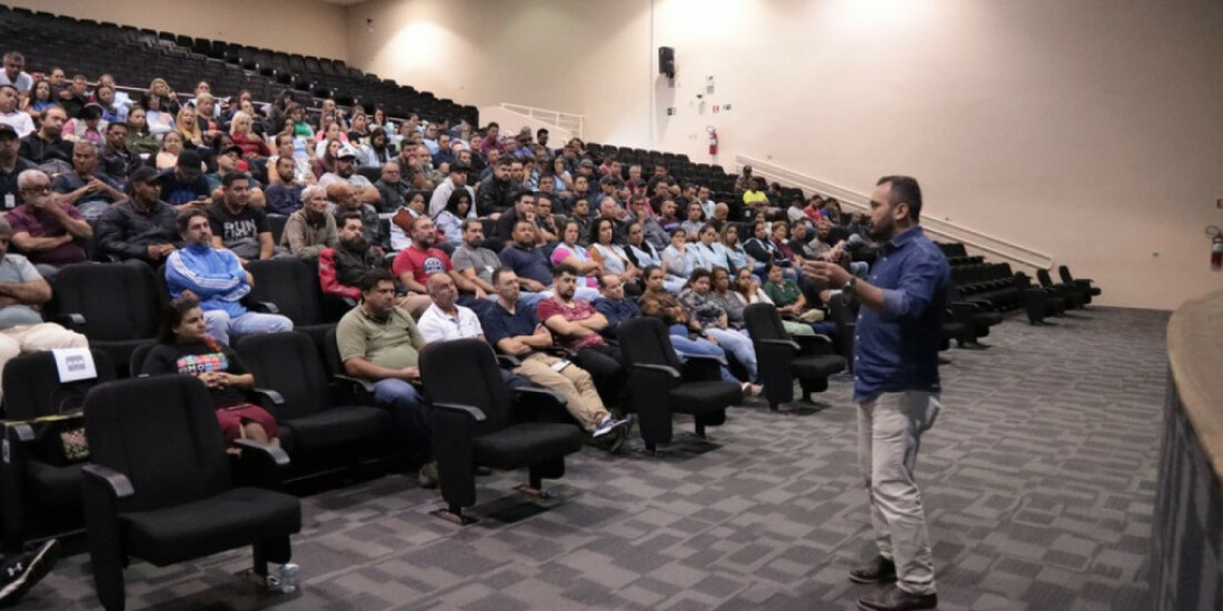Equipes da rede municipal de ensino de Mogi das Cruzes participam de formação sobre segurança
