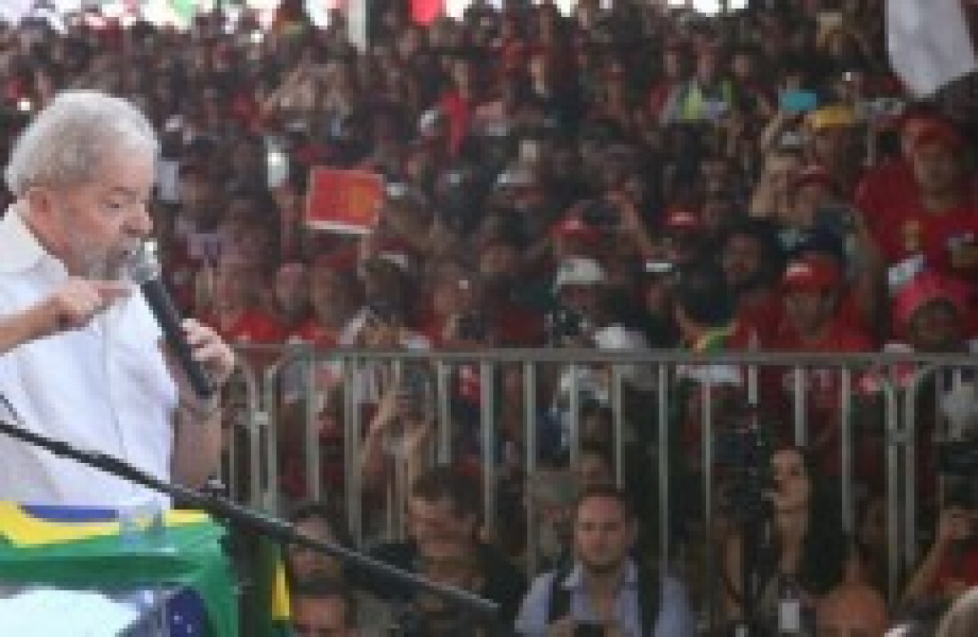 Manifestantes fortalecem as mobilizações no País