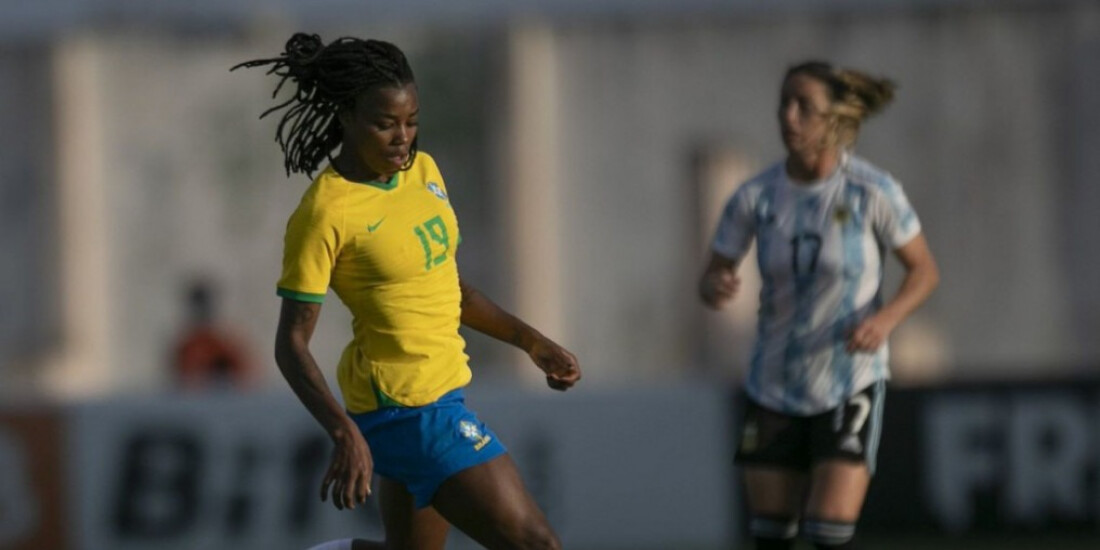 Pia convoca três jogadoras na véspera da estreia em torneio da França