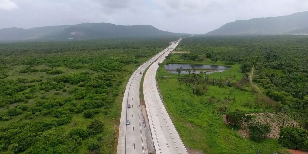 Ministro da Infraestrutura inaugura trecho duplicado da BR-222/CE
